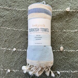 NWT Feelgoodz Turkish Towel